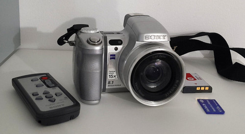 Sony dsc 1mp digital - 8.1mp,